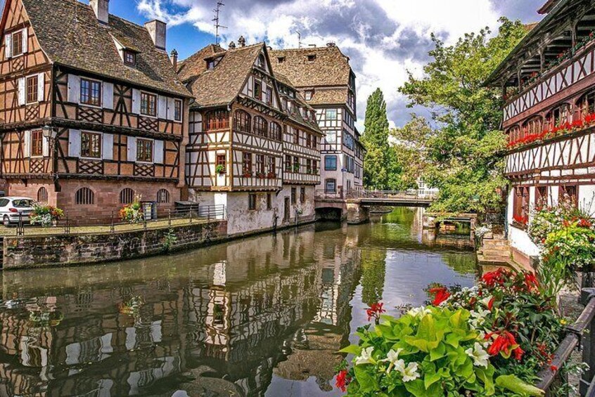 Strasbourg Architectural Small Group Walking Guided Tour with a Local