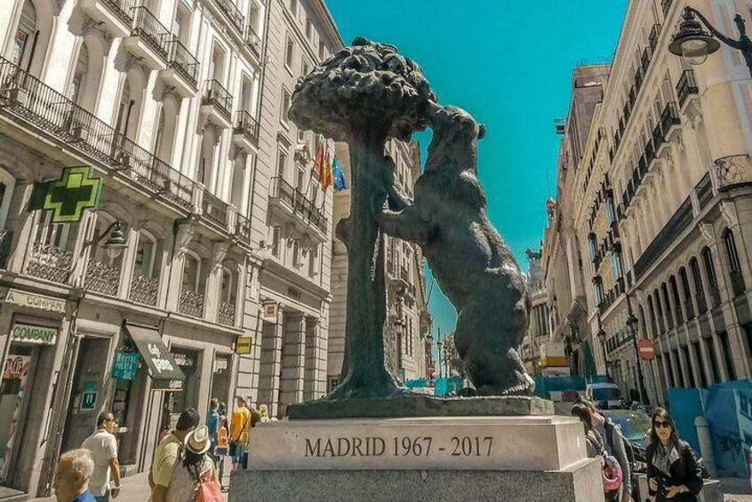 Discover Madrid in 90 Minutes with a Local