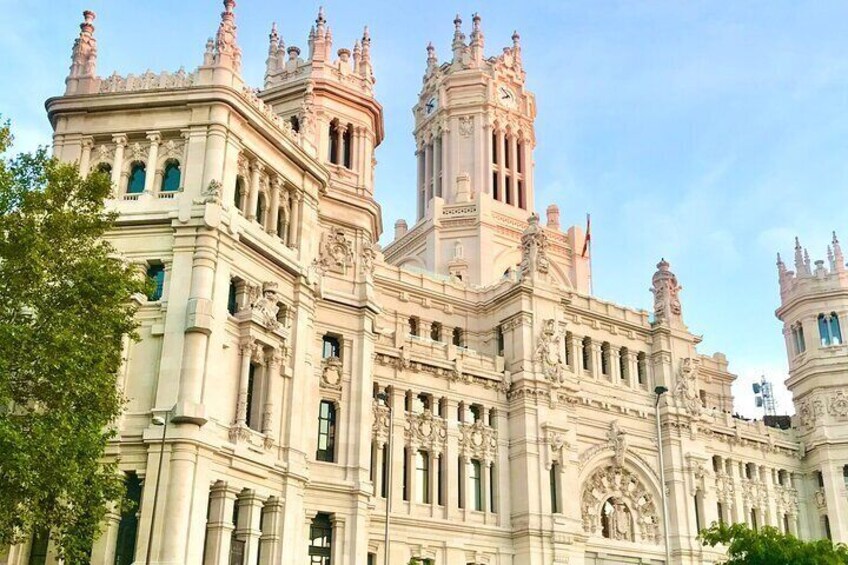 Discover Madrid’s most Photogenic Spots with a Local