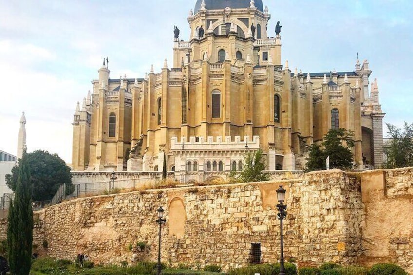 Discover Madrid’s most Photogenic Spots with a Local
