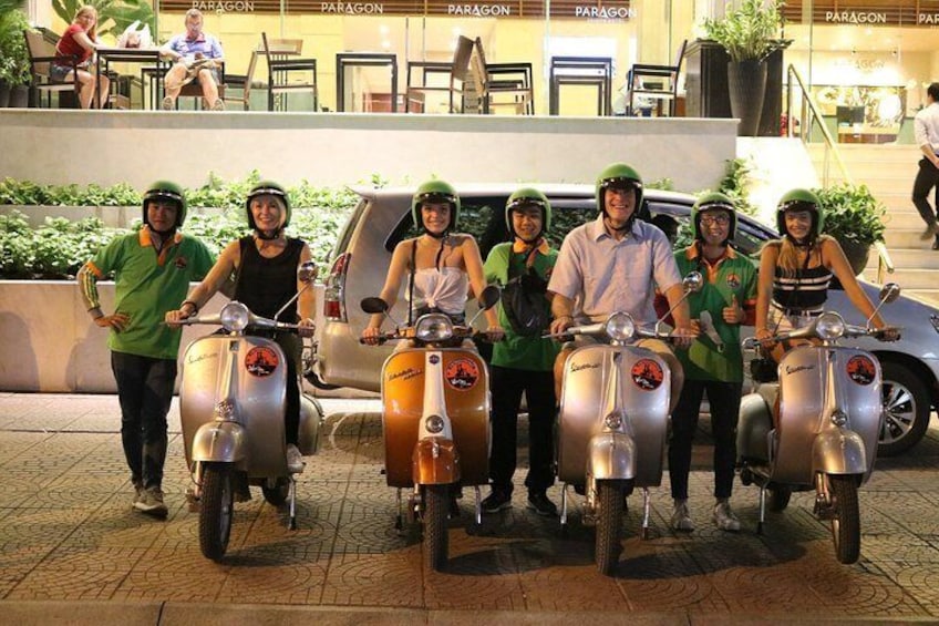 saigon vespa night tour