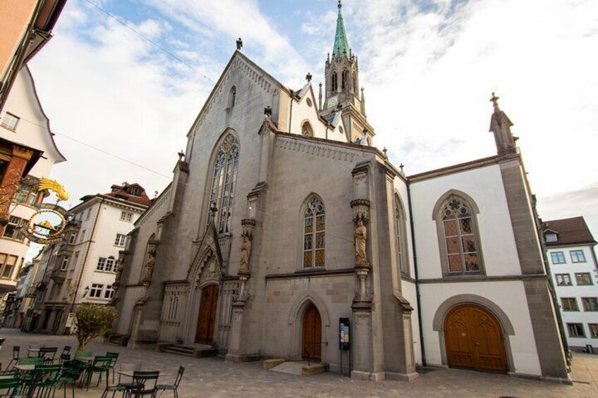 Architectural Walk of St. Gallen with a Local