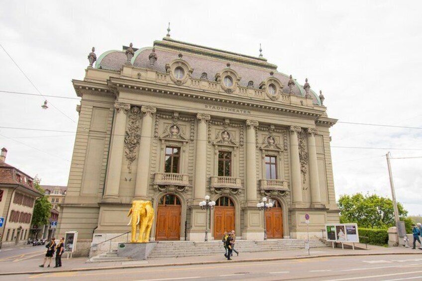 Architectural Walk of Bern with a Local