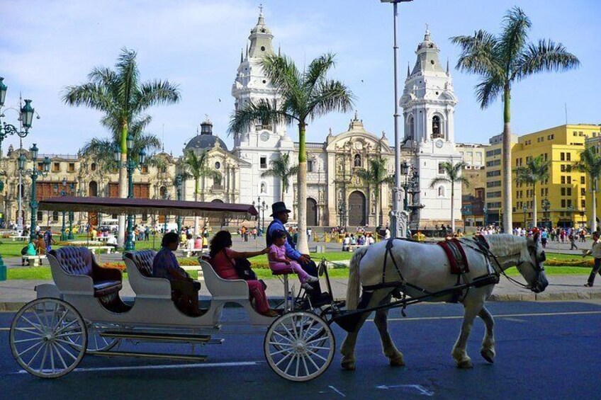 Historical Center. Archbishop's Palace, Lima Cathedral and Municipal Palace