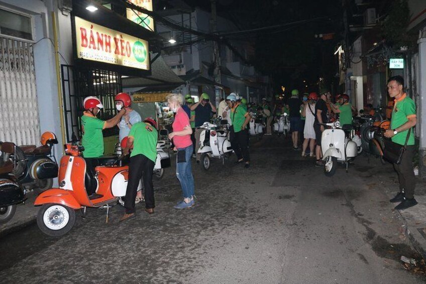 Saigon Vespa By Night Street Food Tour 4,5 Hours