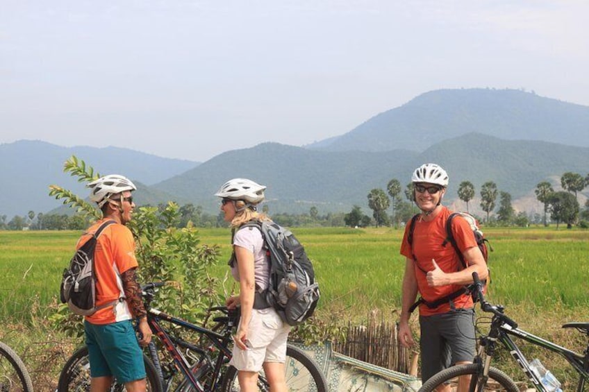 Cycle through Khmer Villages 