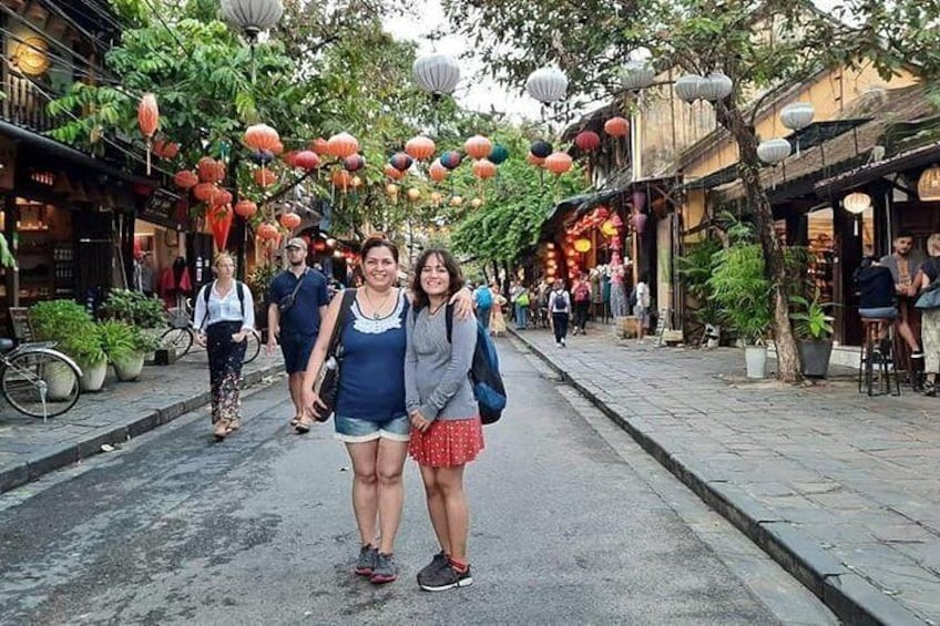 Experience Hoi An City with Walking Tour, Night Market ,Boat Ride with Lantern