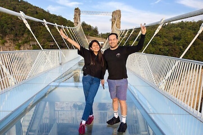 Zhangjiajie Mini Group Day Tour: Glass Bridge & Tianmen Mountain