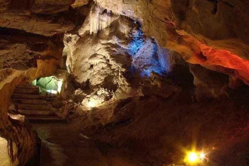 Taulabe Caves