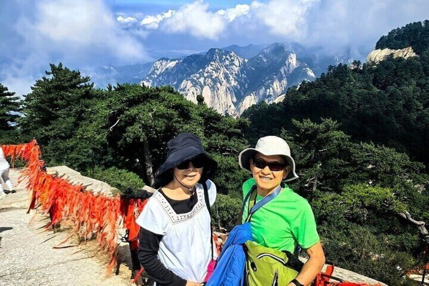 One Day Xi’an Mini Group Tour to Mt. Huashan, No Shopping
