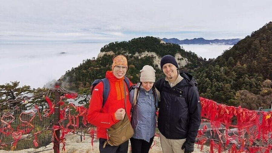 One Day Xi’an Mini Group Tour to Mt. Huashan, No Shopping