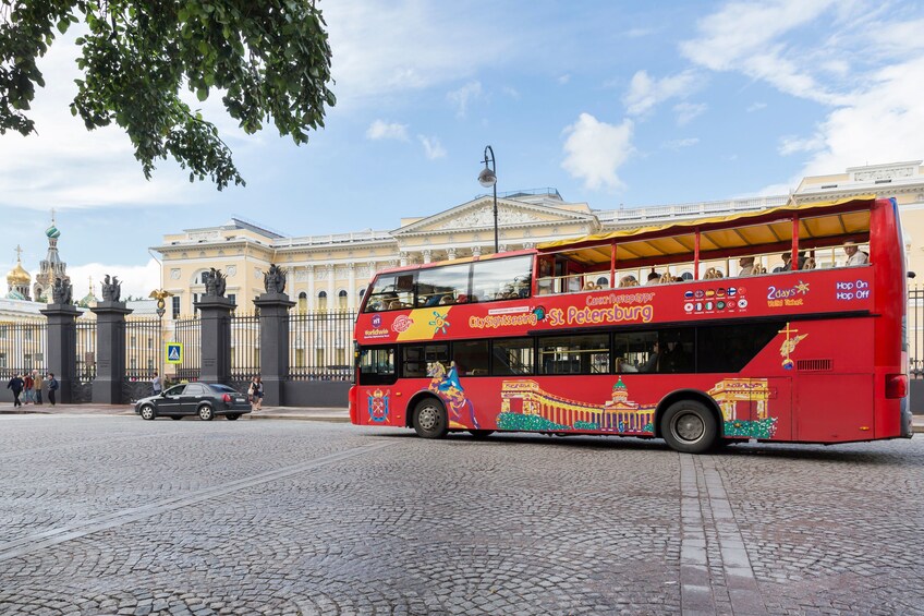 St. Petersburg Hop-On Hop-Off Bus Tour