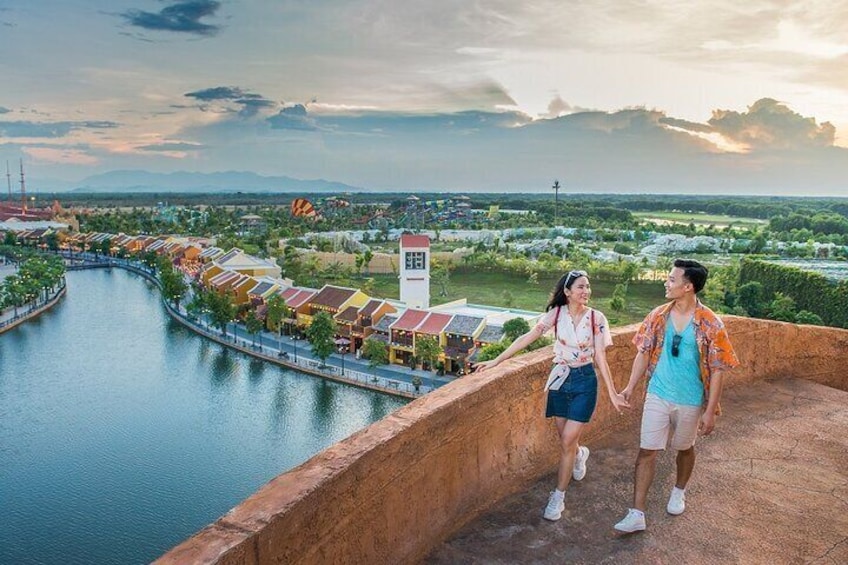 Vinwonder Amusement Park Full-Day Tour with River Safari from Da Nang