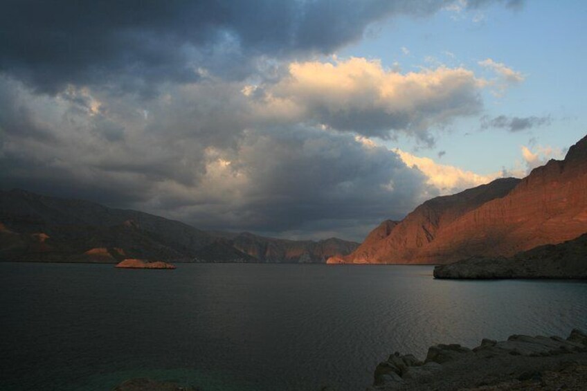 Overnight Beach Camping & Dhow Cruise - Musandam Khasab 