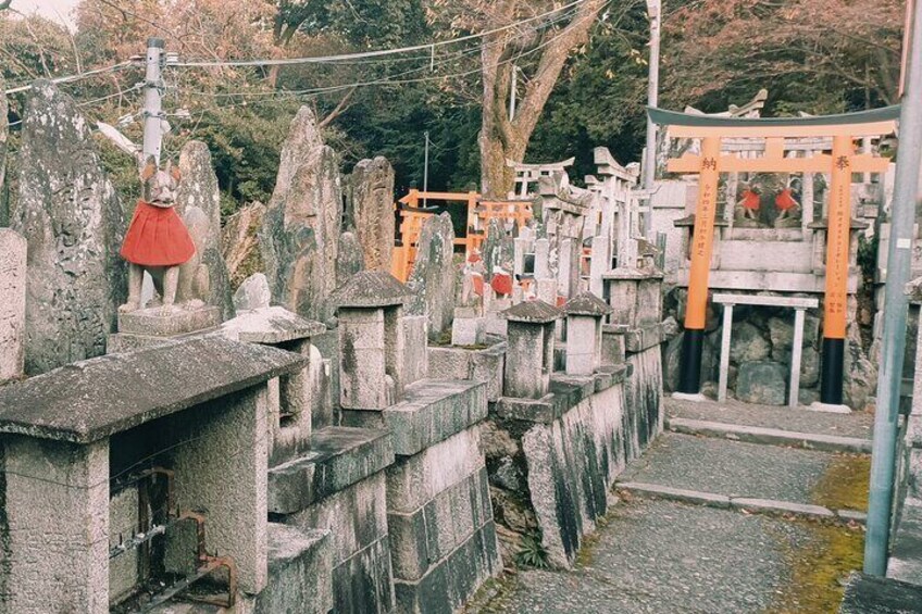 Magical Shrines around Fushimi Inari Shrine
