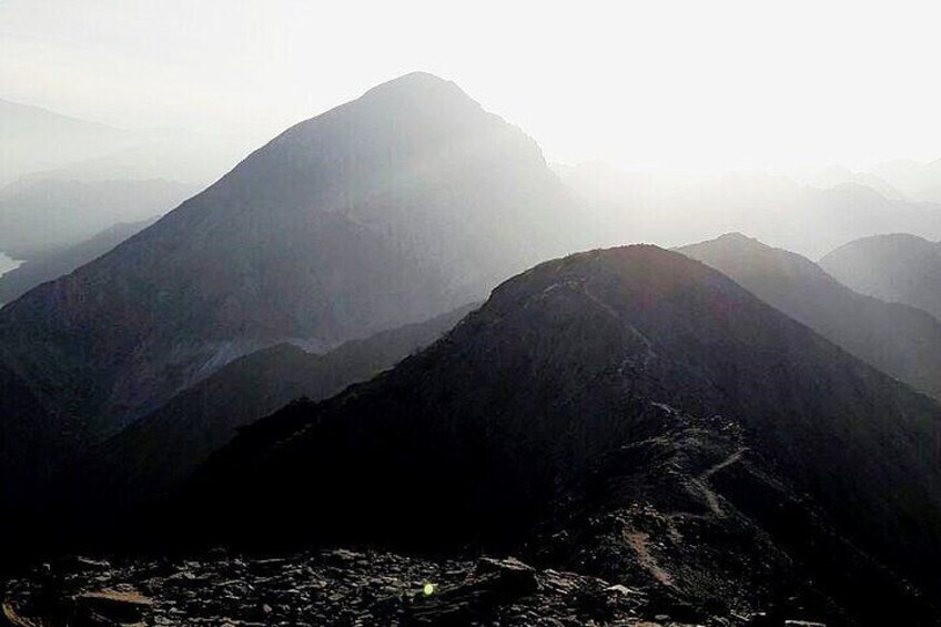 Panoramic Trekking to the Black Edge