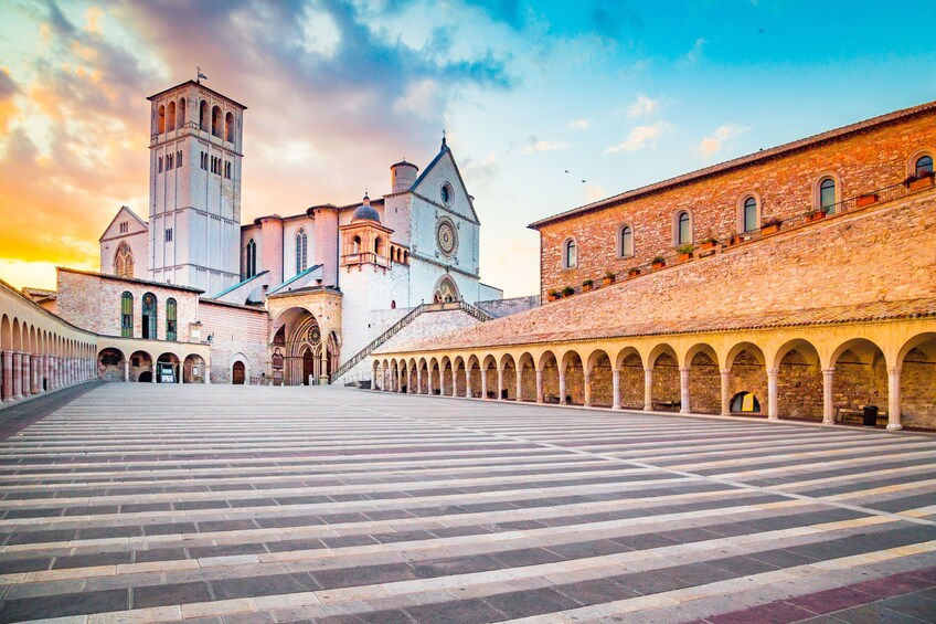 Cortona’s Movie Magic & Assisi’s Spiritual Legacy Day Trip From Rome