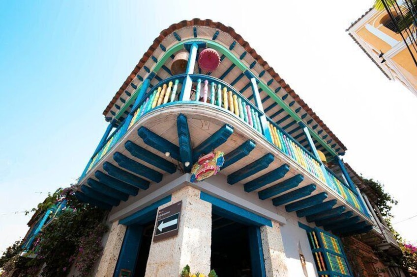 Share Cartagena City Tour in A/C vehicle in English/Spanish