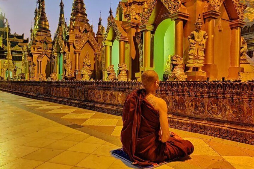 Small Group: 6-Hour Yangon Highlights CityWalk Join-In Guided Tour