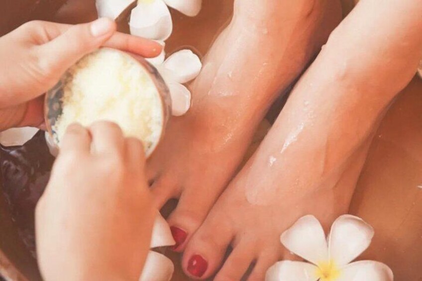 1-hour Relaxing Traditional Khmer Massage in Siem Reap