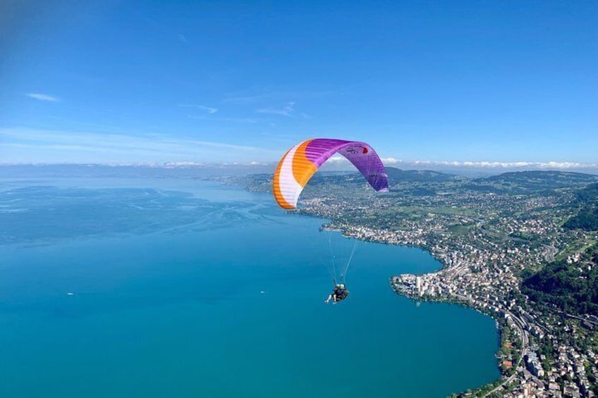 Tandy paragliding