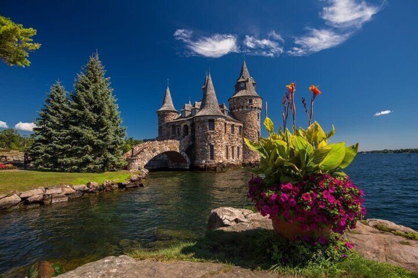 The Ultimate Heart of 1000 Islands Sightseeing Boat Tour