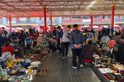 Full-Day Private Tour Panjiayuan Antique Market and Beijing Capital Museum