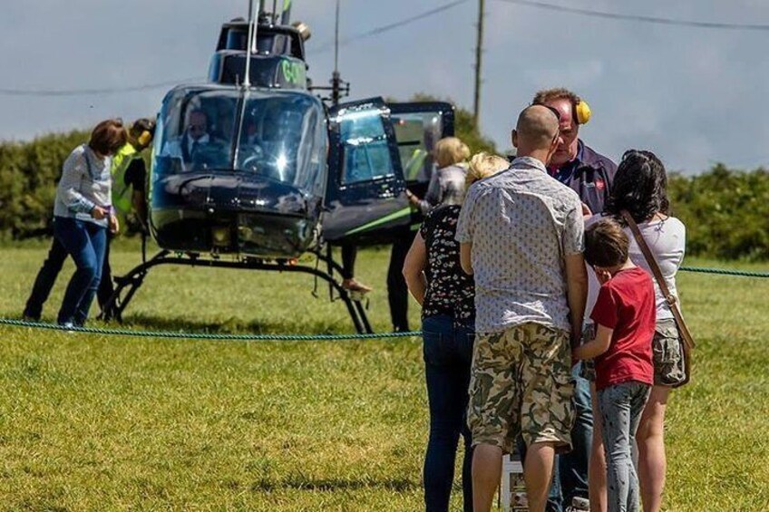 30-Minutes Extended Dublin City and Stadiums Helicopter Tour