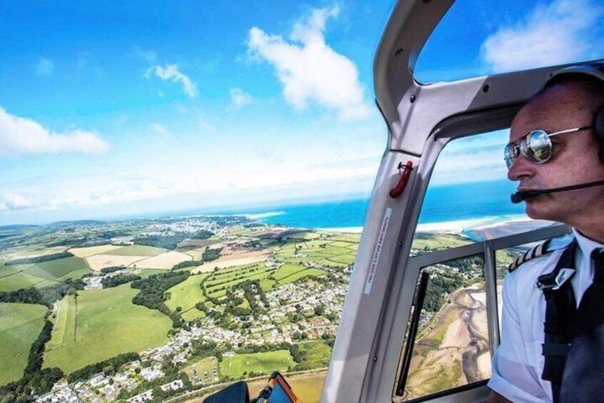 30-Minutes Extended Dublin City and Stadiums Helicopter Tour
