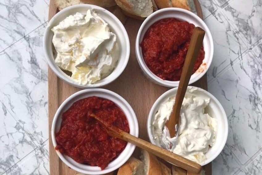 Ajvar and kajmak make a perfect match! Taste it.