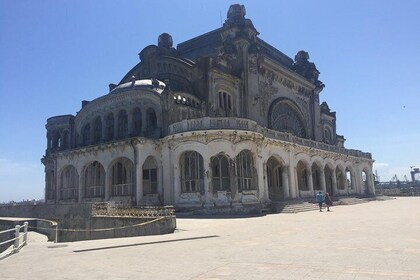 Excursión privada de un día a Constanta histórica y relajarse en Mamaia Bea...
