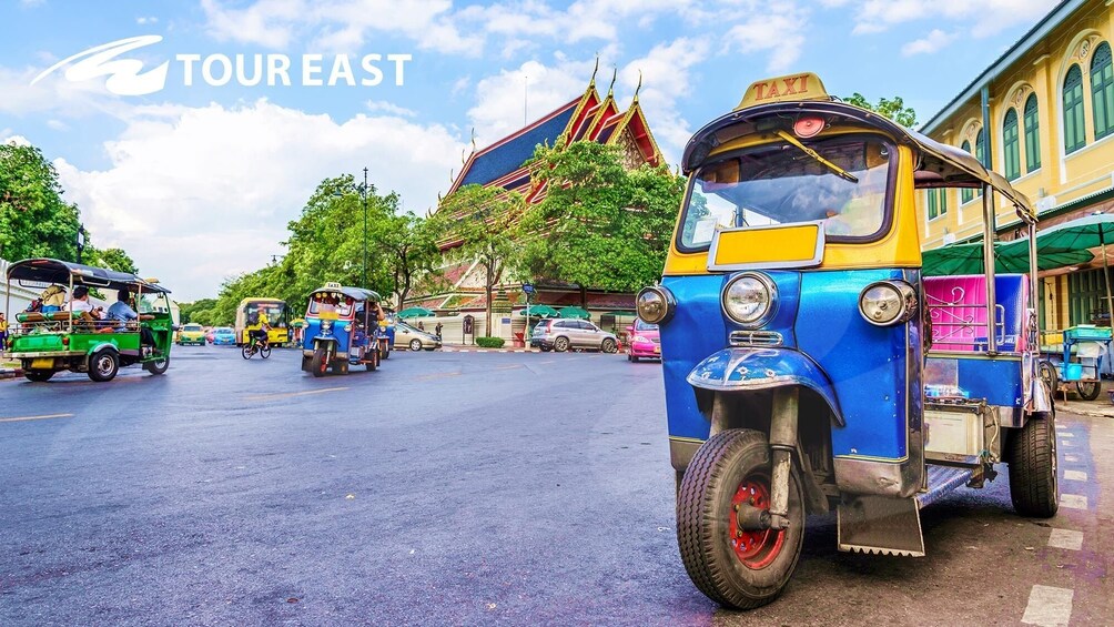 Bangkok City Sites by Foot, Tuk-Tuk & Riverboat 