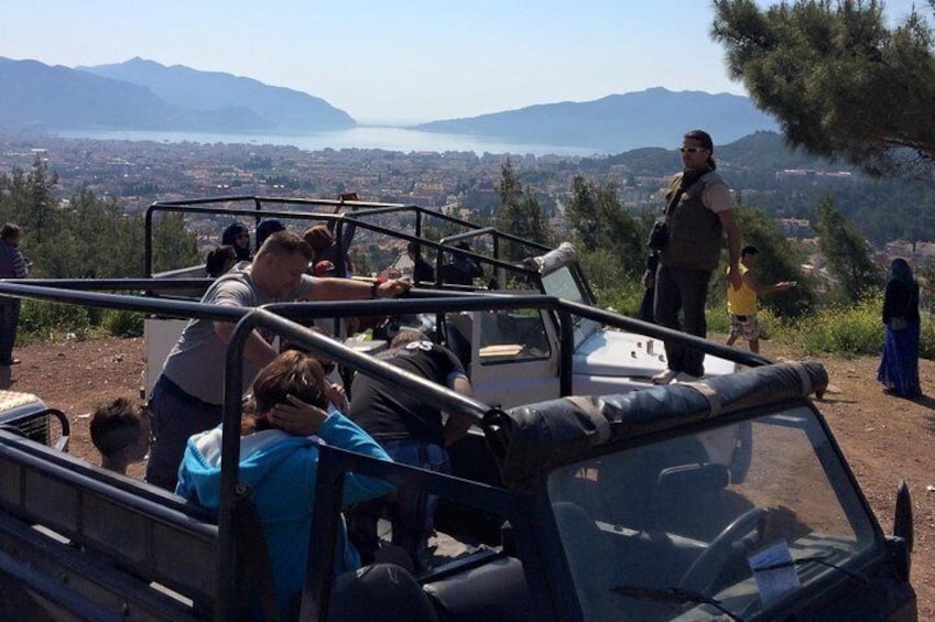 Jeep Safari on Taurus Mountains from Side 