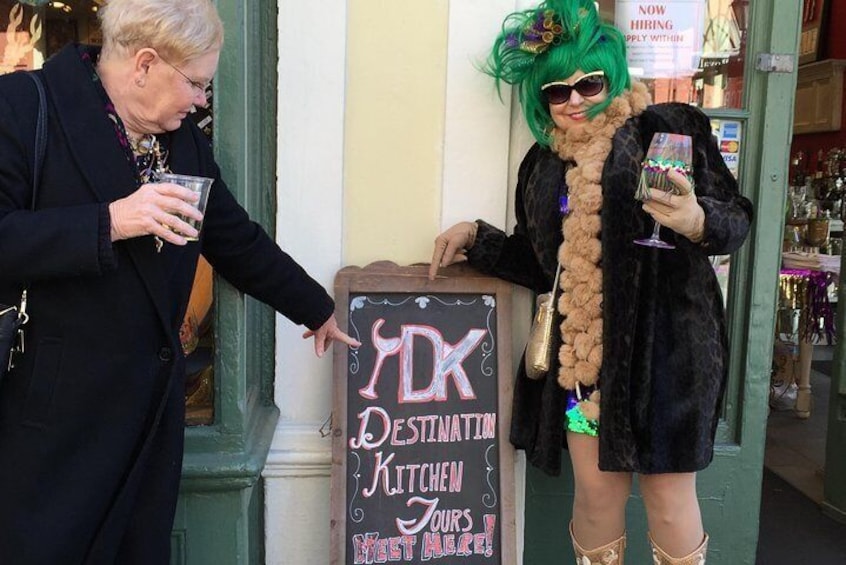 Small-Group French Quarter Cocktail and Foodie Crawl
