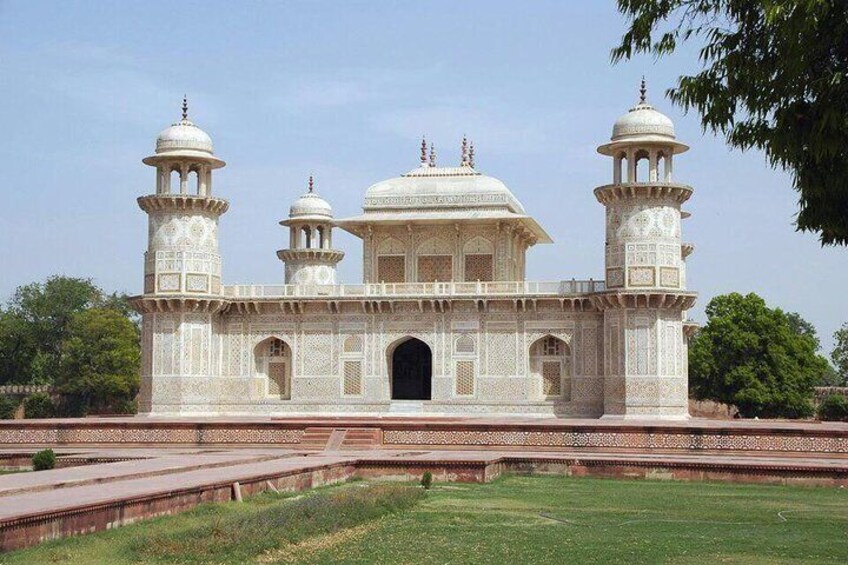 Itmad-Ud-Daulah