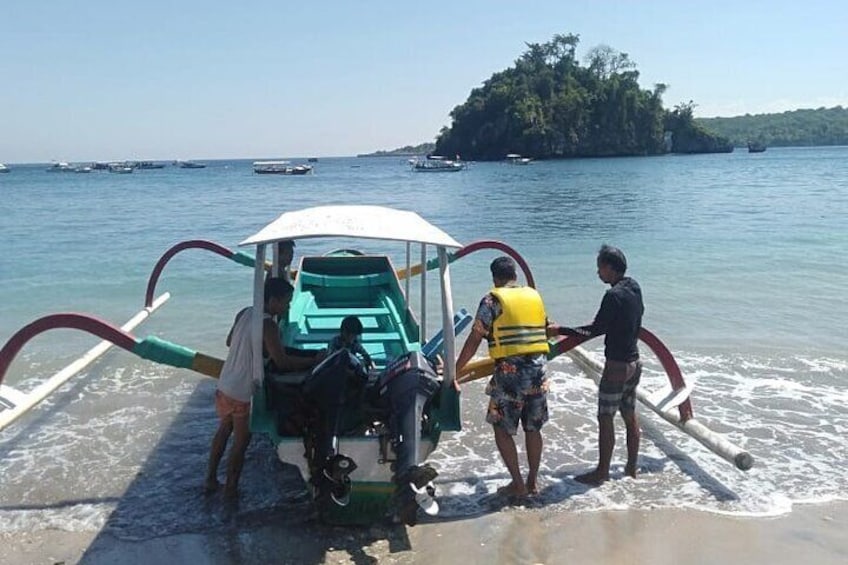 Snorkeling Boat 