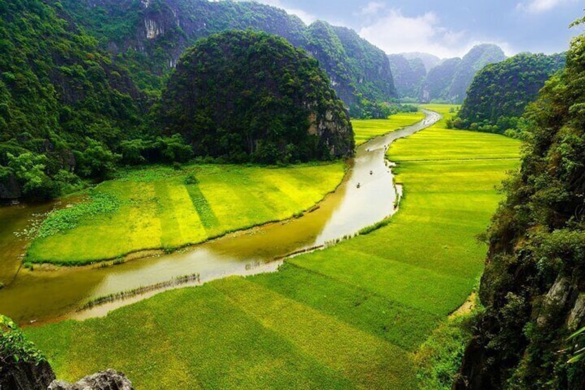 Best of Ninh Binh Private Luxury Day Tour: Must See Attractions