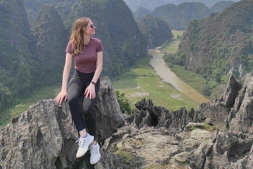 Private Ninh Binh Luxury Day Tour (Tam Coc, Mua Cave, Cycling)