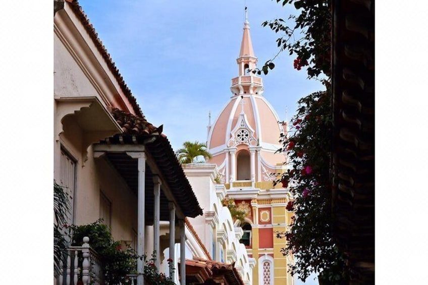 Walled City + San Felipe Castle + Optional Popa Convent Cartagena City Tour 5-7H