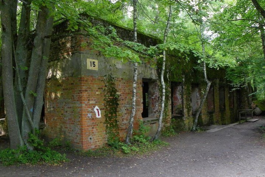 Wolfs Lair abandoned building