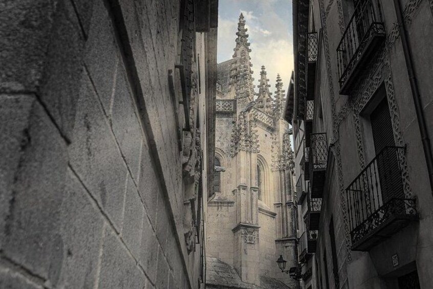 Segovia Day Trip with Private Driver and Guide from Madrid 