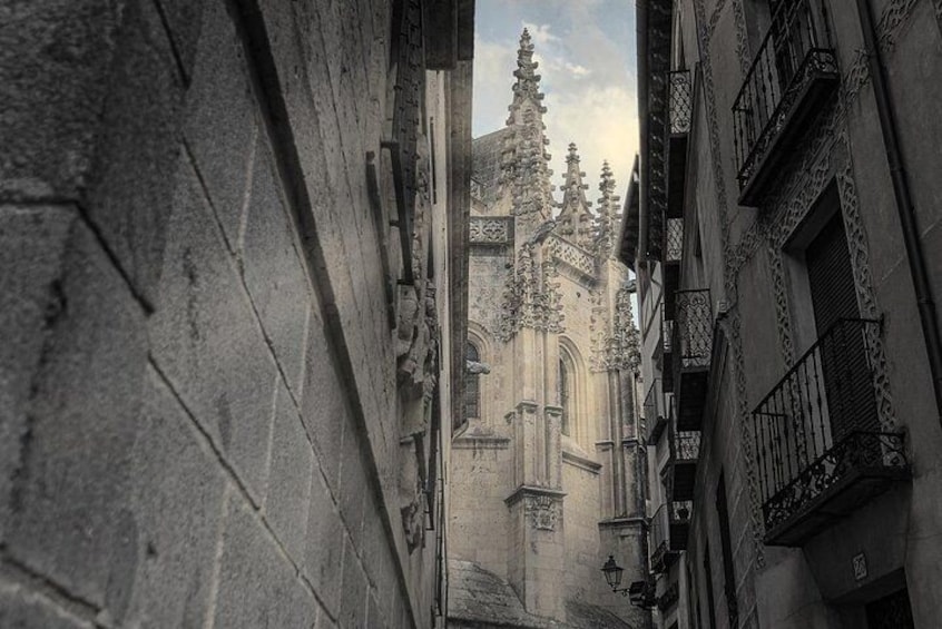 Segovia Day Trip with Private Driver and Guide from Madrid 