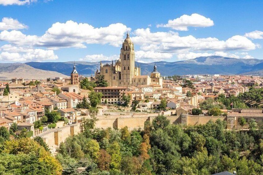 Private Driver + Guide: Segovia Day Trip from Madrid (8 hours)