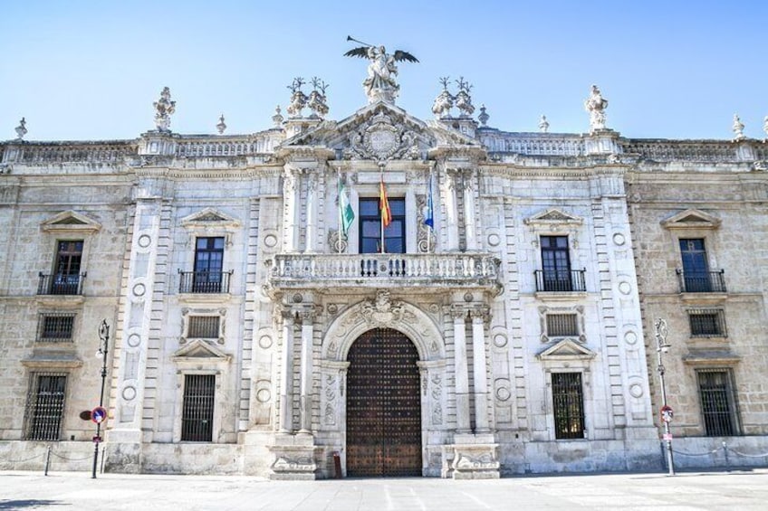 Monumental Economic tour with booking fee Seville