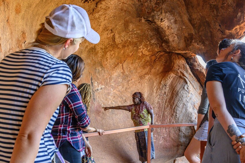 Uluru Aboriginal Art and Culture