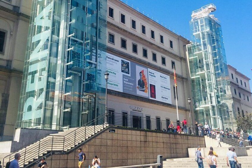 Reina Sofia Museum Tour: Skip-the-Line Tickets and Private Historian Guide