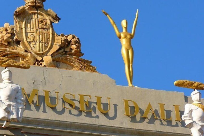 Dalí, Besalú & Girona -Reduced group and hotel pick-up from Palamós