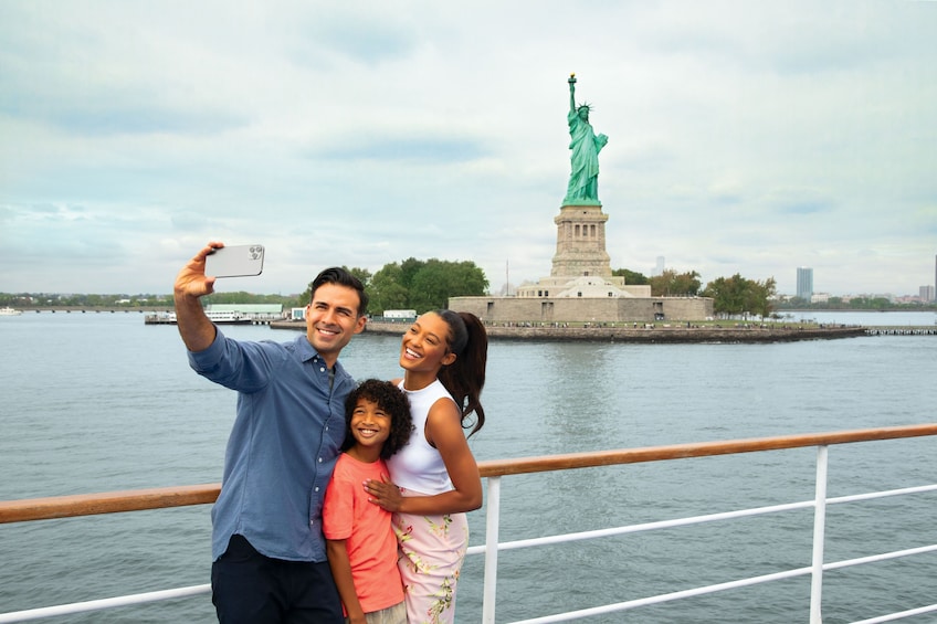 New York City Downtown Sightseeing Cruise