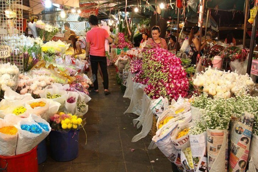 Bangkok Shopping, Massage & Food Tasting: Shore Excursion from Laem Chabang Port