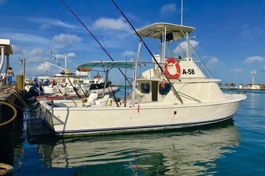 Carla fishing charter aruba with captain juan carlos